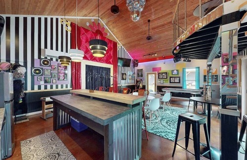 Clarkson Maison | lux barndos near nolin lake and mammoth cave