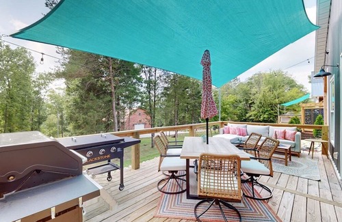 Clarkson Maison | lux barndos near nolin lake and mammoth cave