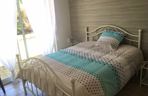 Montgaillard Villa | Homerez - Big villa for 10 ppl. with swimming-pool and terrace at Montgaillard