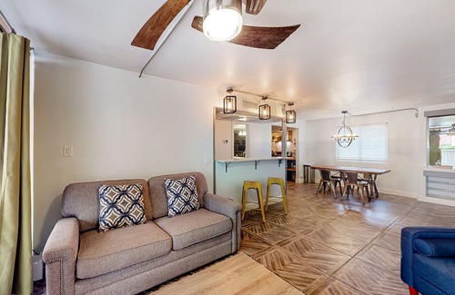 South Scottsdale Copropriété | Dog-friendly condo near the heart of Scottsdale with pool, hot tub & gym