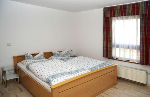 Bad Buchau Appartement | Apartment 'Bauerngarten - 1' with Private Terrace, Private Garden and Wi-Fi