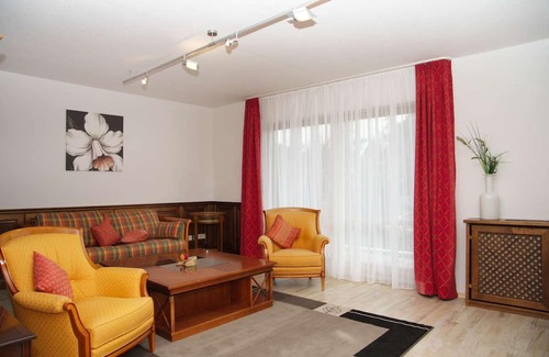 Bad Buchau Appartement | Apartment 'Bauerngarten - 1' with Private Terrace, Private Garden and Wi-Fi