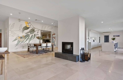 Lesmurdie Maison | Explore the serenity of Wattle Falls with a 4 Bedrooms, 3 Bathrooms Home
