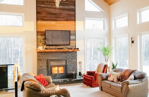 Elm Creek Chalet De Ski | Peaceful Retreat in the Bush