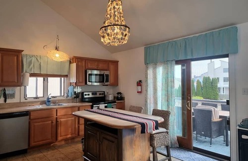 Beach Haven West Maison | Beach Haven West Lagoon front Home with POOL