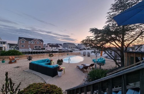 Beach Haven West Maison | Beach Haven West Lagoon front Home with POOL