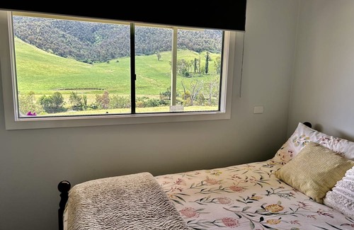Tooma Autre | Snowy Mountain farm stay. Escape to the country, stay on a beautiful farm.