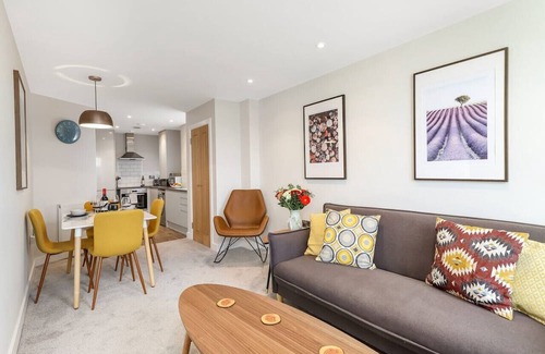 Andover Appartement | Beautiful Executive Apartment 3