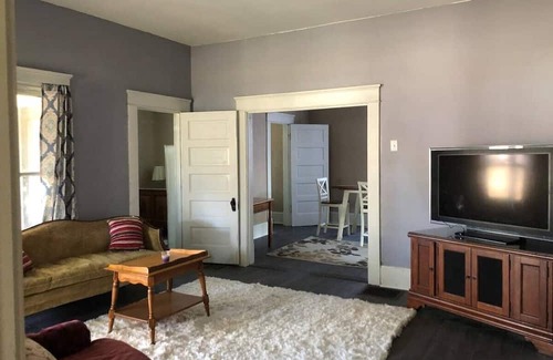 Palestine Maison | Peaceful & Simple 2 BR Home in Quiet Neighborhood