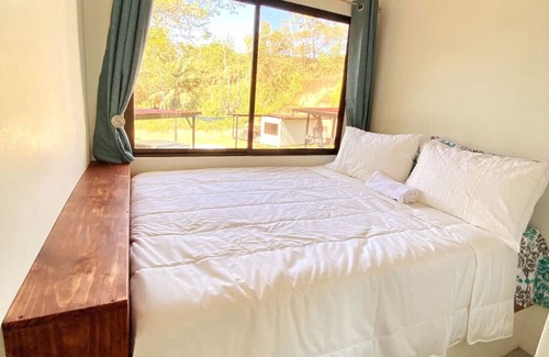 Uvita Cabine | Modern Jungle Cabana#3 - 2 Bedroom Queen bed & private bathroom, close to beach