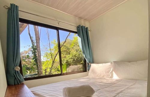 Uvita Cabine | Modern Jungle Cabana#4 - 2 Bedroom Queen bed & private bathroom, close to beach