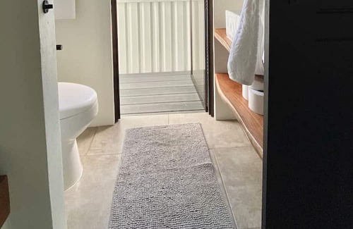 Uvita Cabine | Modern Jungle Cabana#4 - 2 Bedroom Queen bed & private bathroom, close to beach