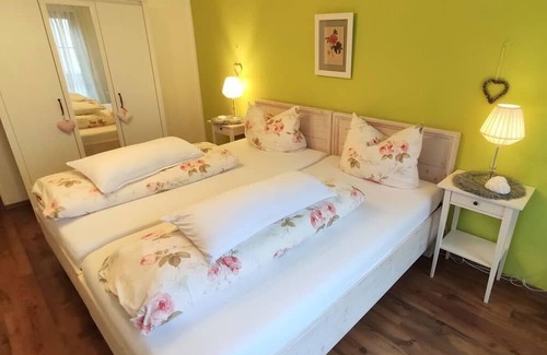 Hachtel Appartement | Birgit Bender Rosenrot