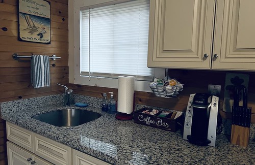 Lochmere Cabine | 1 BR Cabin with Dock and Shared Beach