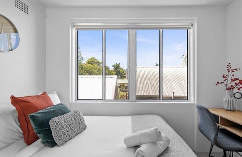 Freshwater Appartement | Vibrant Beachside Retreat - 2BR Unit in Freshwater