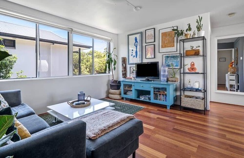 Freshwater Appartement | Vibrant Beachside Retreat - 2BR Unit in Freshwater