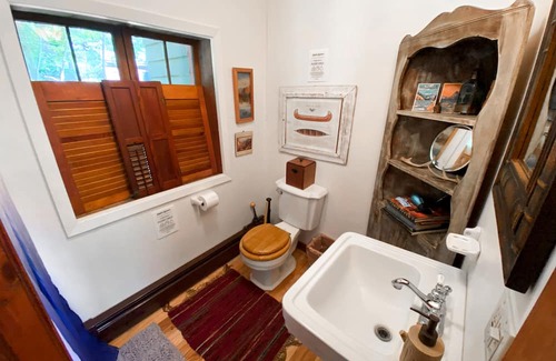 Swartswood Cabine | Lakefront Cabin with Cozy Reading Nook