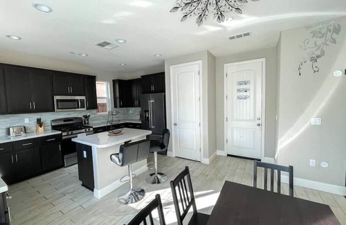 Pittsburg Maison | New & Big is better! Just listed