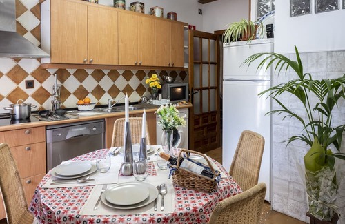 Siguenza Maison | Abad Casa Sigüenza una Preciosa Casa Rural con Porche, Barbacoa y Jardin Privado