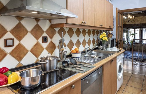 Siguenza Maison | Abad Casa Sigüenza una Preciosa Casa Rural con Porche, Barbacoa y Jardin Privado