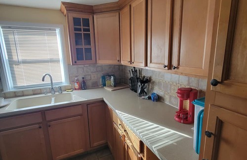 Wethersfield Maison | Nestled in a quiet safe neighborhood that's 2-minutes to I-91Intersate