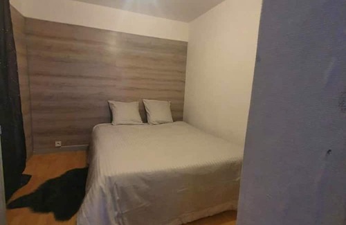 Longvic Maison | Homerez - Amazing house for 12 ppl. with jacuzzi, garden and terrace at Longvic