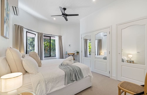 Cooroibah Maison | NEW | feature packed haven on 2 acres; swim up bar pool, fire pit, games room