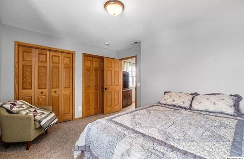 Cass County Maison | Beautiful countryside home, fresh remodel. Minutes from Lincoln and Omaha.