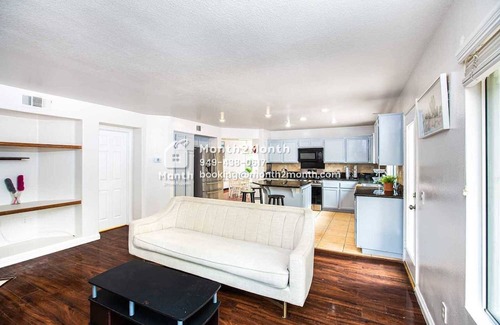 Corona Maison | Summer Palace on Towergrove #41276