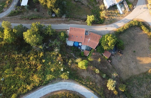 Moitas Autre | Farmhouse 'Yellow House - Casa Amarela' with Mountain View, Shared Pool and Wi-Fi