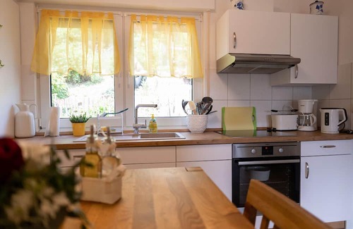 Bad Wildungen Appartement | Ferienwohnung mit Bergblick