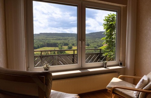 Bad Wildungen Appartement | Ferienwohnung mit Bergblick