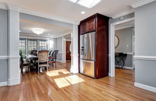 Lenni Maison | Relaxing 5BR Family Home w/Fire Pit & Pool Table