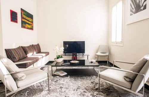 Nea Chalkidona Appartement | Sunny flat w/h balcony and homey feel near metro