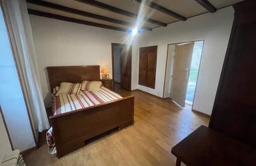 Saint-Amans-de-Pellagal Appartement | Apartment 'Chez Mémé Coucou 3 Chambres' with Private Pool, Private Terrace and Wi-Fi