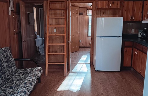 Gore Cabine | Relaxing Accommodation! Kitchen, Free Parking, Close to Greenleaf State Park!