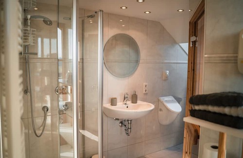 Hohenstein Appartement | Albpanorama- Apartment mit Privatsauna u. Ausblick