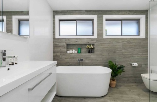 Sanctuary Point Maison | Sanctuary Coastal Oasis - Spa + Home Gym