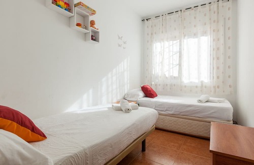 Sant Cebria de Vallalta Maison | Holiday Home 'Villa Sol' with Sea View, Private Pool and Wi-Fi