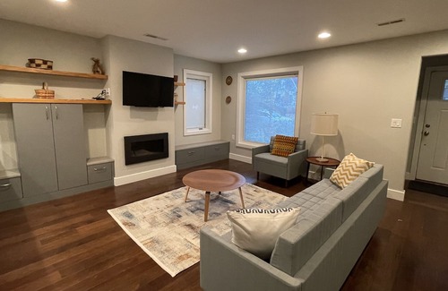 Athens Maison | High end luxury retreat in quiet Athens neighborhood