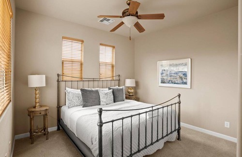 Talon Retreat Copropriété | This two-bedroom Condo is great for a longer business trip and family Visits.
