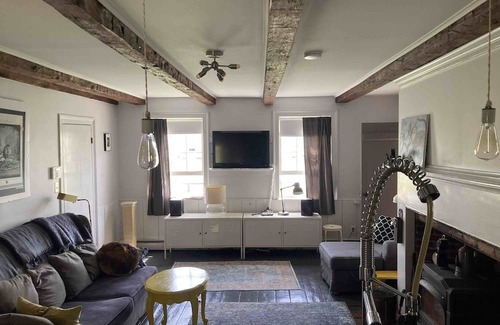 Oak Hill Autre | Farmhouse w/ Dance Studio & Pond in NE Catskills. Near Windham, Peace & Quiet!