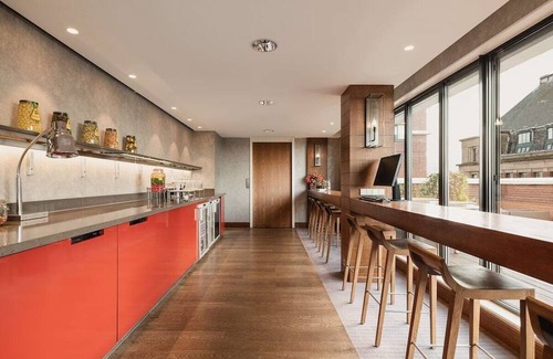 The Hague Center Maison | Stylish Rooms, Pet-Friendly Stay Close To Berlin's Major Attractions