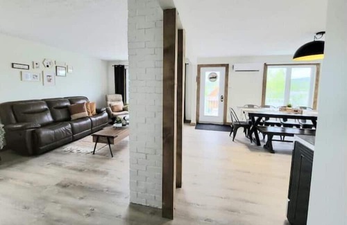 St-Ferdinand Chalet De Ski | Nouveau Chalet Vue sur le Lac et Spa