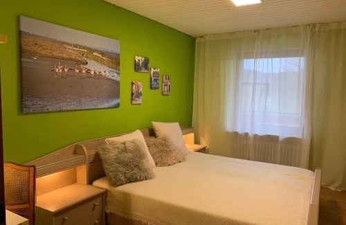 Schwaebisch Gmuend Appartement | Ferienwohnung 'weiler in den Bergen' mit Bergblick, Balkon und Wlan
