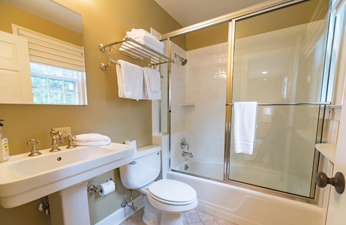 Lewis Mountain Maison | Cameron House Ext. Stay - Close to UVA!