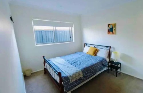 Moncrieff Maison | Entire 4 BR House In Moncrieff Close To Playground