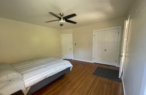 Martinez Maison | Furnished Room in Quiet 2 Bedroom Home. Walk, Bike or Bus to Downtown Martinez.
