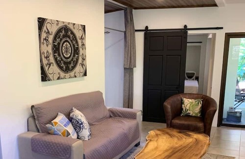 Uvita Cabine | Modern Jungle Cabana#9 - 4 Bedrooms with 2 King, 2 bunk beds and 2 bathrooms!