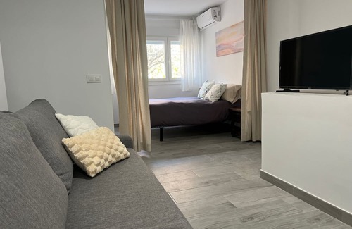 El Pilar Appartement | Spacious Madrid Haven:Explore the Best of the City from Your Stylish RetreatTen!